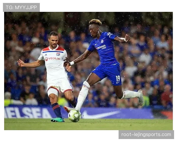 亚伯拉罕时隔七年回归首球 维拉锋线轮换深度补强